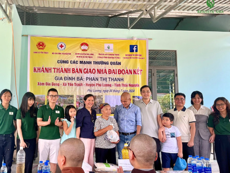 Construyendo un futuro más brillante: El proyecto benéfico Realistic Asia en Thai Nguyen.